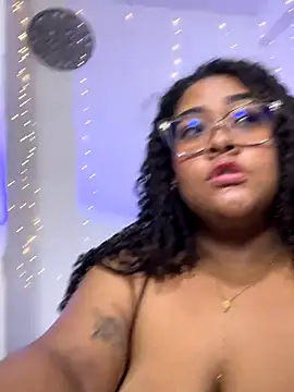 Snapshot of Dakota__Luxx00 chatting on November 2025 05:53:01 AM Dakota Luxx00 online show from November 2025 05:53:01 AM