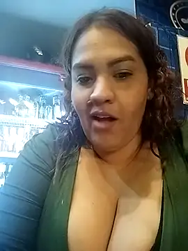 Snapshot of LaraStons chatting on October 2025 01:25:02 AM LaraStons online show from October 2025 01:25:02 AM