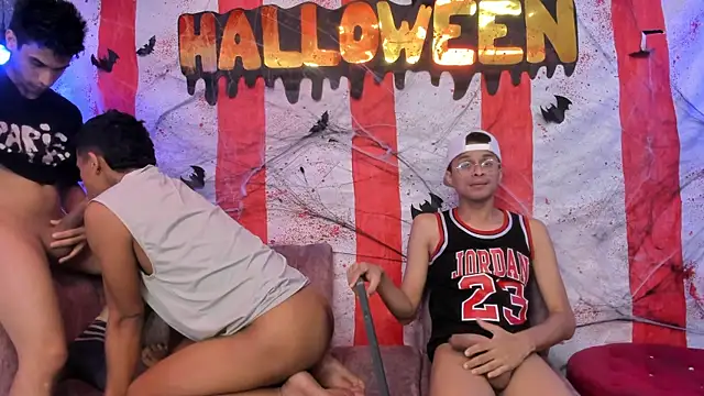 Snapshot of Juicy_Creww chatting on October 2025 11:54:01 AM Juicy Creww online show from October 2025 11:54:01 AM