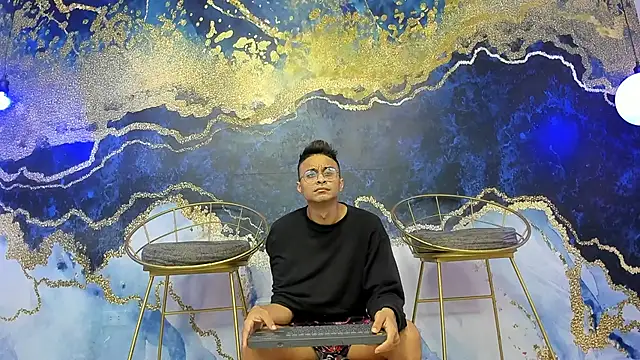 Snapshot of Juicy_Creww chatting on November 2025 09:55:02 AM Juicy Creww online show from November 2025 09:55:02 AM