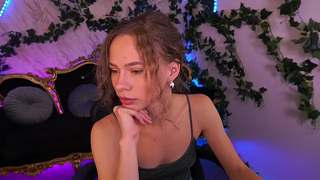 ShyySiren online show from October 2025 07:09:01 AM