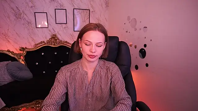 ShyySiren online show from April 2026 01:32:02 PM