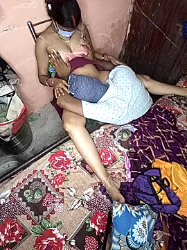 Snapshot of Romantic_couple89 chatting on September 2025 04:33:02 PM Romantic couple89 online show from September 2025 04:33:02 PM