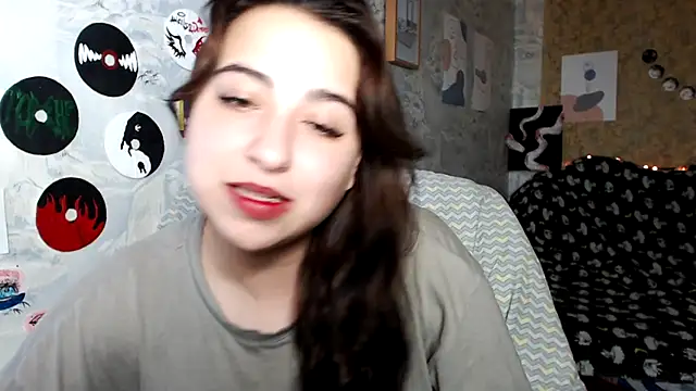 Olivia Defo online show from September 2025 07:44:02 AM