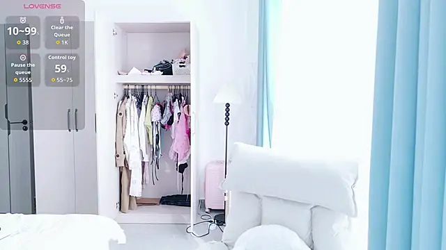 Snapshot of schoolgirl-nurse chatting on November 2025 07:51:01 AM schoolgirl-nurse online show from November 2025 07:51:01 AM