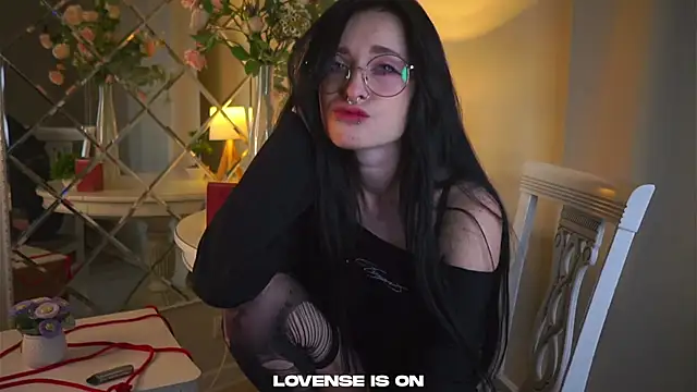 DarcyAspacio online show from November 2025 11:33:02 AM