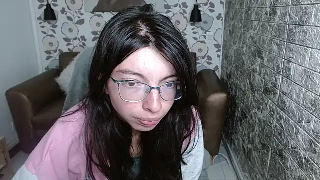 alllyson  online show from September 2025 07:51:02 PM