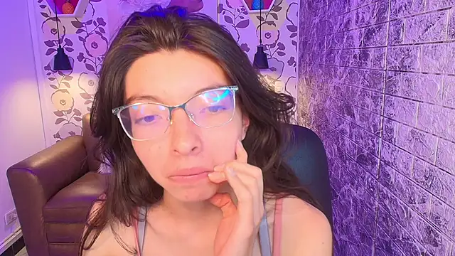 alllyson  online show from October 2025 07:53:01 PM