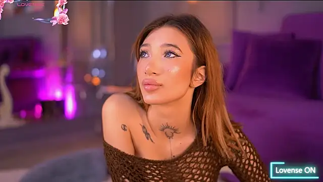 Snapshot of SiennaJayden chatting on October 2025 05:40:02 PM SiennaJayden online show from October 2025 05:40:02 PM