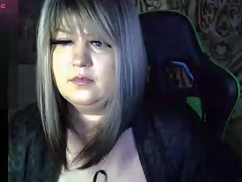 YuliiaSan online show from November 2025 07:06:02 AM