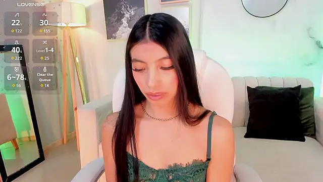 Snapshot of Tiffany_Low chatting on February 2026 02:47:02 PM Tiffany Low online show from February 2026 02:47:02 PM