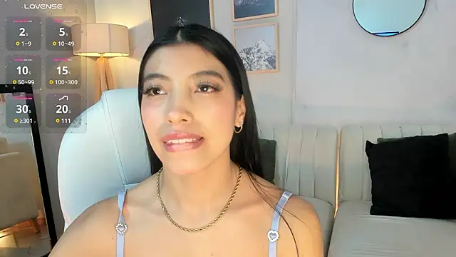 Snapshot of Tiffany_Low chatting on February 2026 03:55:01 PM Tiffany Low online show from February 2026 03:55:01 PM