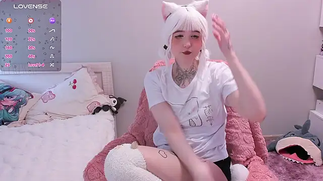 Snapshot of lil_purr_ chatting on September 2025 09:55:02 AM lil purr online show from September 2025 09:55:02 AM