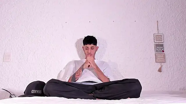 j martony online show from November 2025 12:22:02 PM