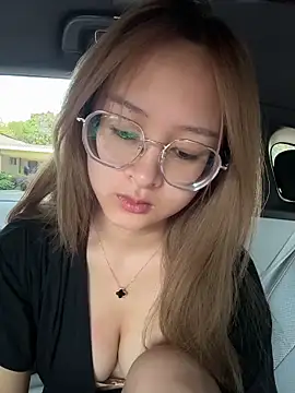 yuki june online show from April 2026 07:36:01 AM