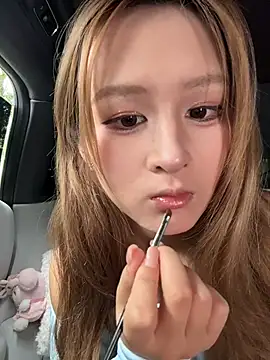 yuki june online show from May 2026 08:08:01 AM
