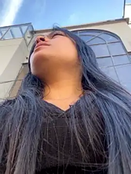 Karla 1-2 online show from October 2025 08:31:01 PM