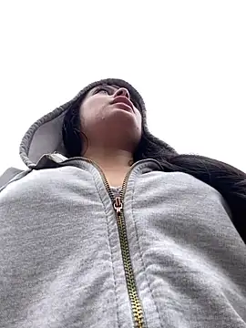 Karla 1-2 online show from October 2025 08:31:01 PM