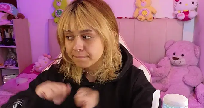 NekoWaifu online show from February 2026 02:05:02 PM