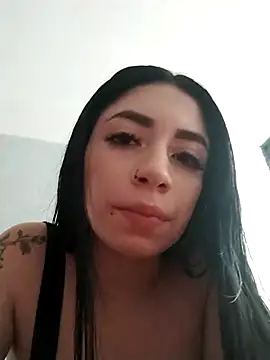 Snapshot of SarayGray chatting on October 2025 06:59:01 PM SarayGray online show from October 2025 06:59:01 PM