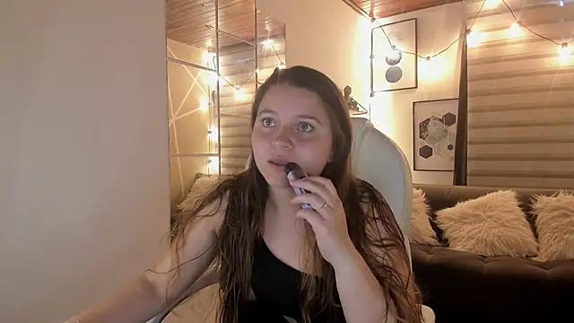 Snapshot of sophiee09_ chatting on October 2025 03:12:02 PM sophiee09 online show from October 2025 03:12:02 PM