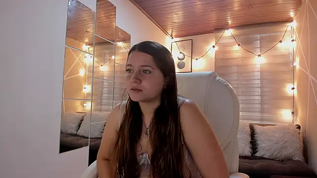 Snapshot of sophiee09_ chatting on October 2025 01:40:02 PM sophiee09 online show from October 2025 01:40:02 PM