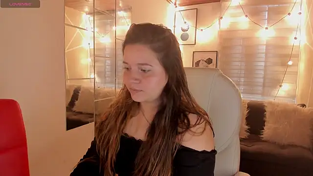 Snapshot of sophiee09_ chatting on November 2025 01:33:02 PM sophiee09 online show from November 2025 01:33:02 PM