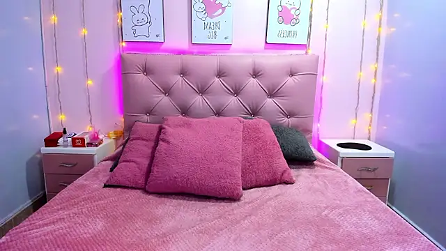 Issaa Tyler online show from January 2026 06:35:02 PM