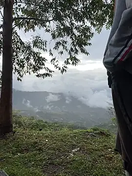 sky-wolves online show from October 2025 09:58:02 PM