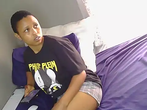 Serafynn online show from September 2025 09:54:02 AM