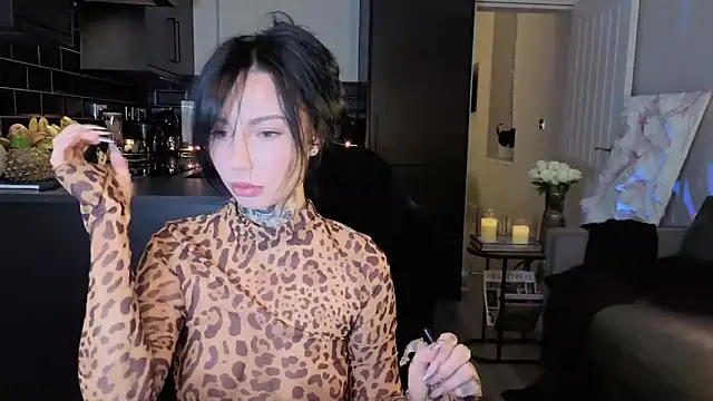 Snapshot of jeans-and-peach chatting on October 2025 01:13:02 AM jeans-and-peach online show from October 2025 01:13:02 AM