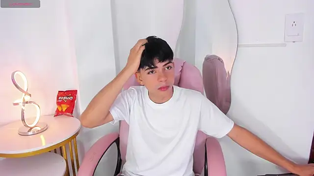 Peter chase online show from October 2025 06:14:02 PM