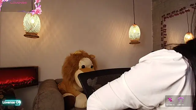 Snapshot of Cristal_DIM chatting on September 2025 07:41:01 PM Cristal DIM online show from September 2025 07:41:01 PM