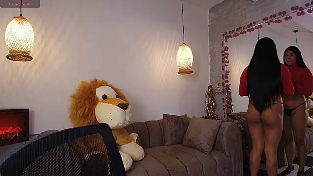 Snapshot of Cristal_DIM chatting on October 2025 02:17:02 PM Cristal DIM online show from October 2025 02:17:02 PM