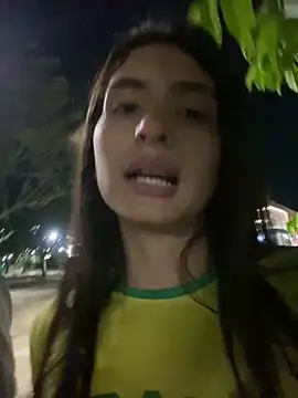 Snapshot of JUIHTE chatting on October 2025 01:18:01 AM JUIHTE online show from October 2025 01:18:01 AM