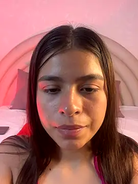 Snapshot of MaiaWest chatting on September 2025 05:26:03 PM MaiaWest online show from September 2025 05:26:03 PM
