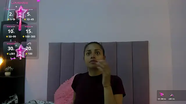 Snapshot of HoollyHendrix chatting on October 2025 08:20:02 PM HoollyHendrix online show from October 2025 08:20:02 PM