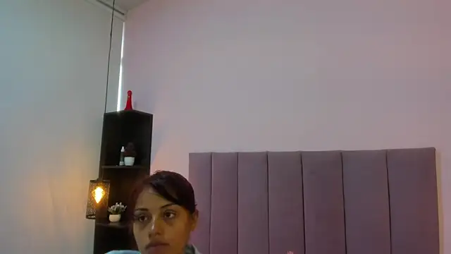 Snapshot of HoollyHendrix chatting on October 2025 08:51:02 PM HoollyHendrix online show from October 2025 08:51:02 PM