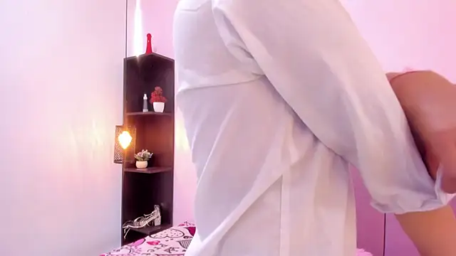 Snapshot of HoollyHendrix chatting on October 2025 08:38:01 PM HoollyHendrix online show from October 2025 08:38:01 PM