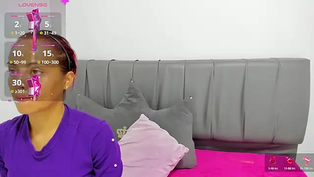 Snapshot of HoollyHendrix chatting on October 2025 08:31:01 PM HoollyHendrix online show from October 2025 08:31:01 PM