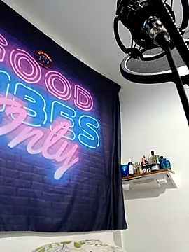 Mikaaa97 online show from April 2026 10:36:01 PM