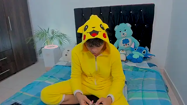 Snapshot of Zacktorres_ chatting on October 2025 11:24:01 PM Zacktorres online show from October 2025 11:24:01 PM