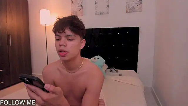 Snapshot of Zacktorres_ chatting on November 2025 09:47:01 PM Zacktorres online show from November 2025 09:47:01 PM