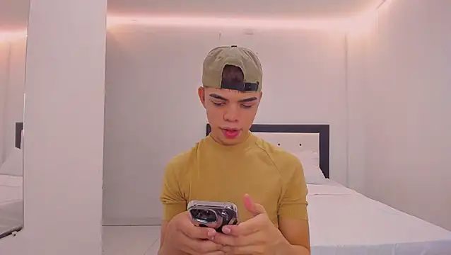 Snapshot of Zacktorres_ chatting on February 2026 10:57:02 PM Zacktorres online show from February 2026 10:57:02 PM