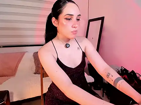 SarahCastillo  online show from December 2025 01:59:02 AM