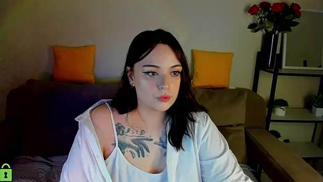 Snapshot of Mia_R0ss chatting on September 2025 12:03:01 AM Mia R0ss online show from September 2025 12:03:01 AM