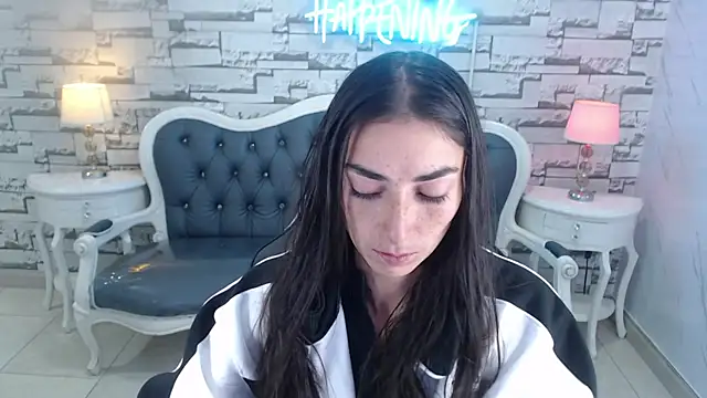 Maily a  online show from January 2026 01:04:01 PM