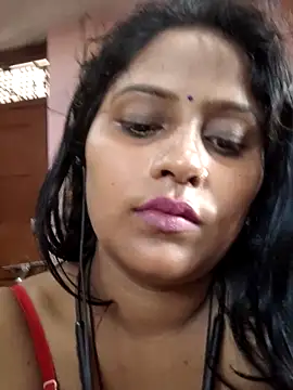 Jasmine Januja online show from May 2026 11:23:04 PM