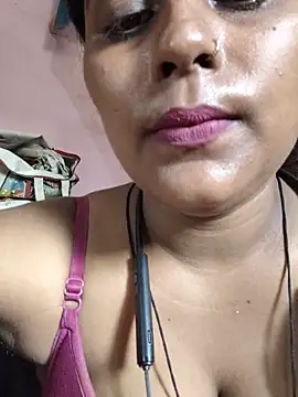 Jasmine Januja online show from May 2026 02:51:02 AM