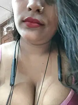 Jasmine Januja online show from July 2026 03:53:02 AM